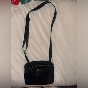 lululemon crossbody  purse